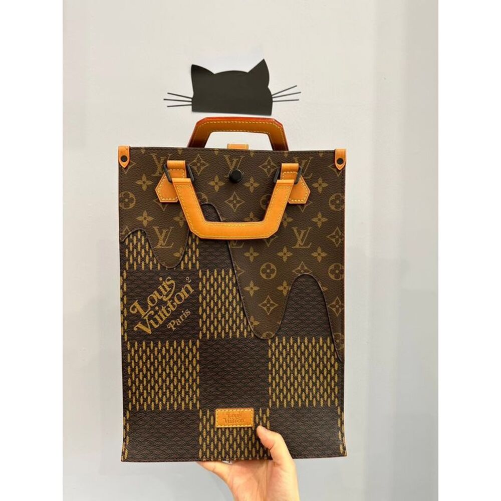 Louis Vuitton Women Pre-Loved Bag Very Good Condition